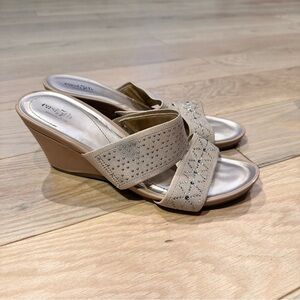 EAST 5th Memory Foam Wedge Sandals